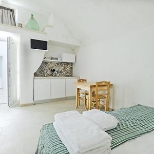 Studio con letto king size